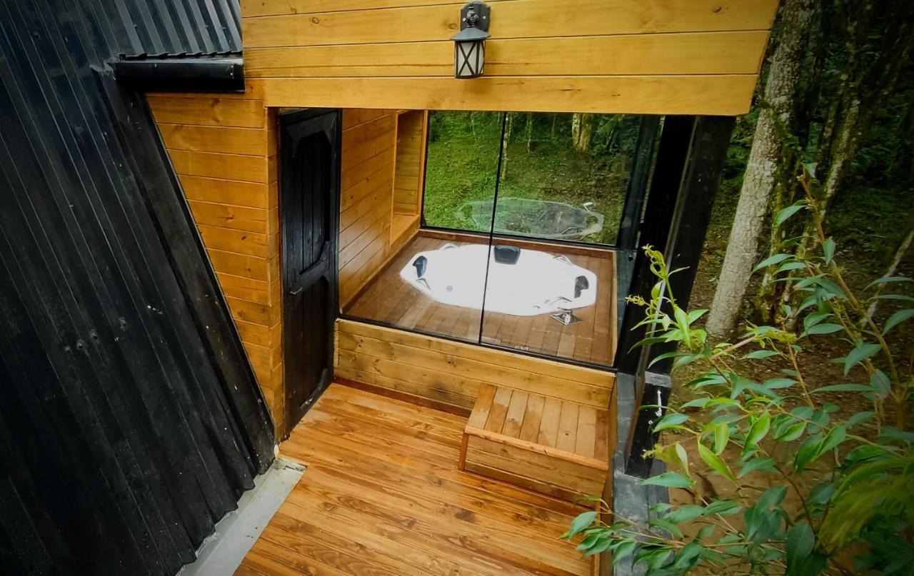 Cachoeira Do Avencal 木屋 *